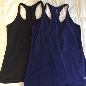 Gap Fit Breathe Tank Top Racerback: 2 PACK